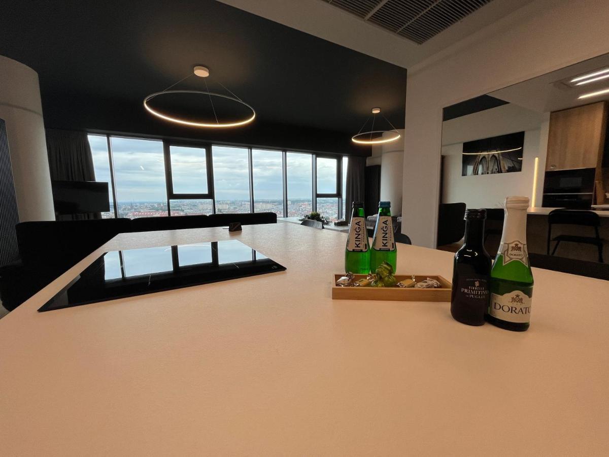 Hanza Tower - Luxurious Apartment 60M2 - 15Th Floor City View Szczecin Luaran gambar